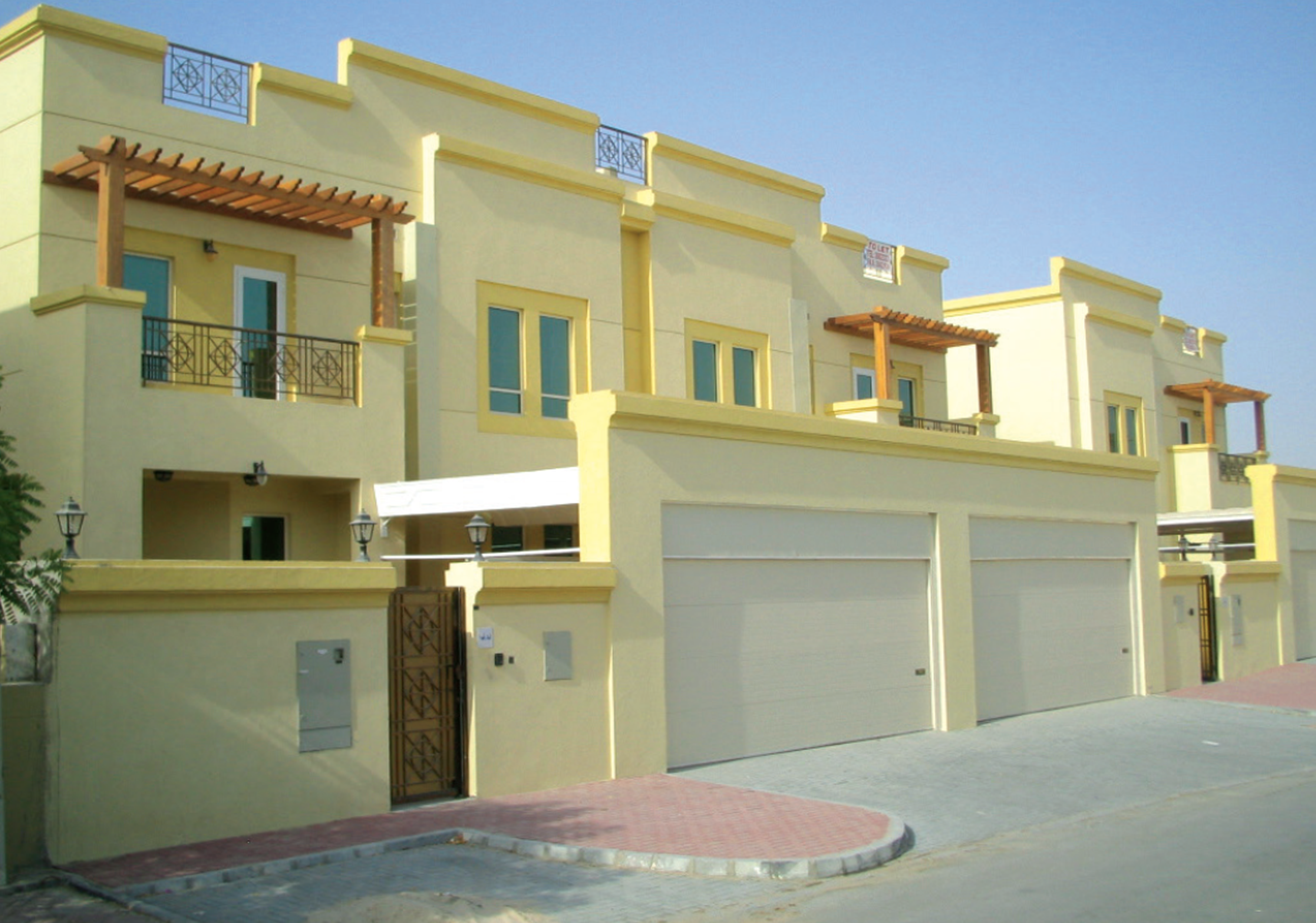 3 PRIVATE VILLAS
